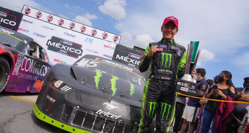 Juan Ma González tercer lugar en la quinta fecha de NASCAR México Series en Puebla