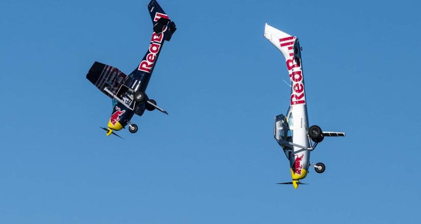 TNT Sports presenta Red Bull Plane Swap