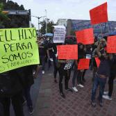 Protestan por falta de medicamentos contra el cáncer en Guadalajara.