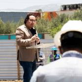 Alcalde Darío Benítez coloca primera piedra con la que dan inicios los trabajos de construcción de Walmart Tecate "La Garita"