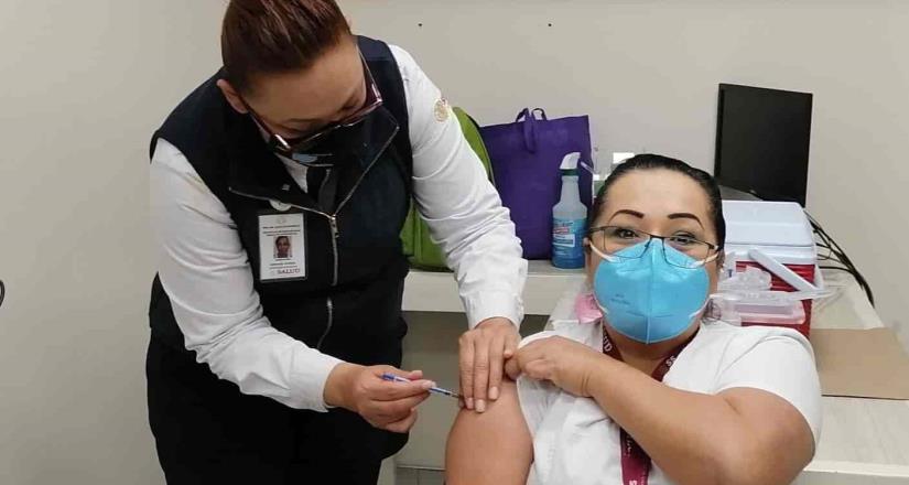 Continúa la aplicación de vacuna contra el COVID-19 dirigida a personal de salud en Mexicali