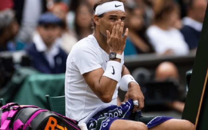 El tenista Rafael Nadal se retira de las semifinales de Wimbledon